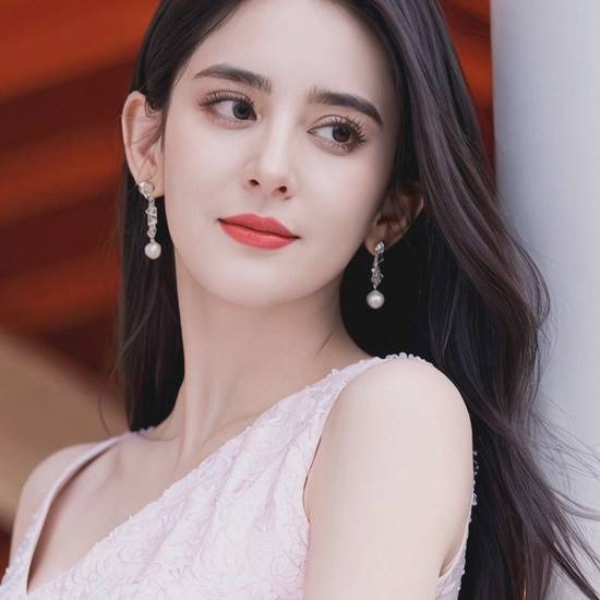 古力娜扎是什么臉型，古力娜扎的精致瓜子臉型解析