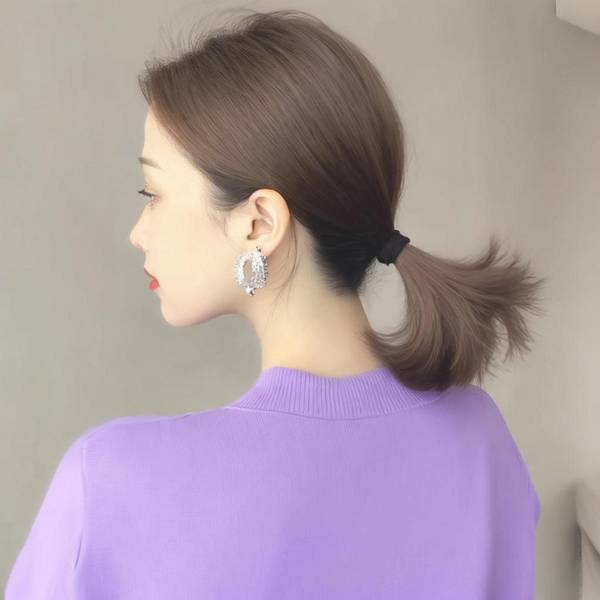 低馬尾丸子頭怎么扎，慵懶低馬尾變?cè)獨(dú)馔枳宇^七步圖解