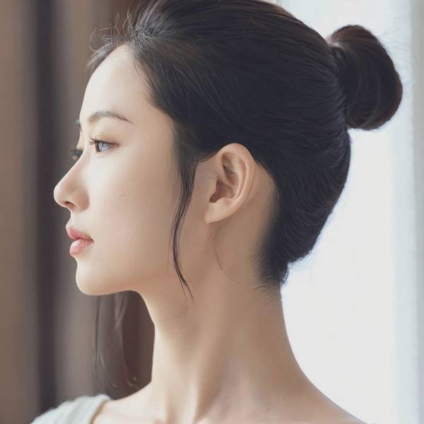 丸子頭發(fā)怎么扎好看又簡單，丸子頭的扎法輕松打造滿分氣質(zhì)