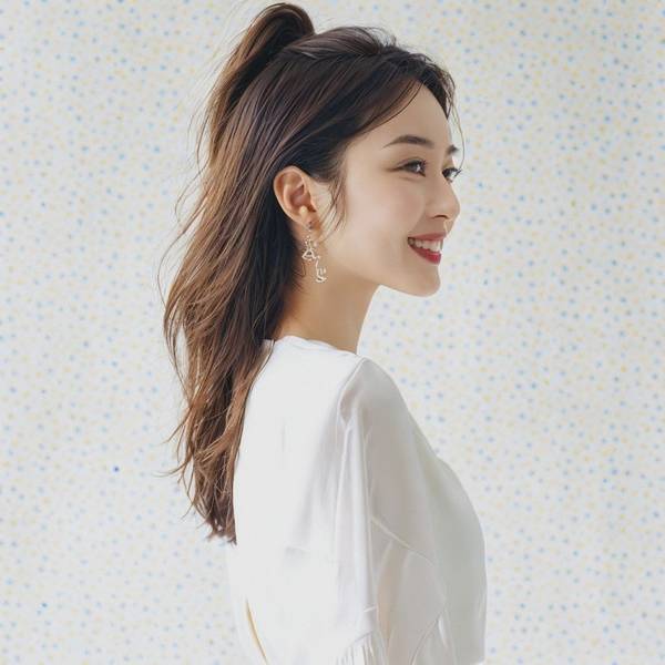 低馬尾丸子頭怎么扎，慵懶低馬尾變?cè)獨(dú)馔枳宇^七步圖解