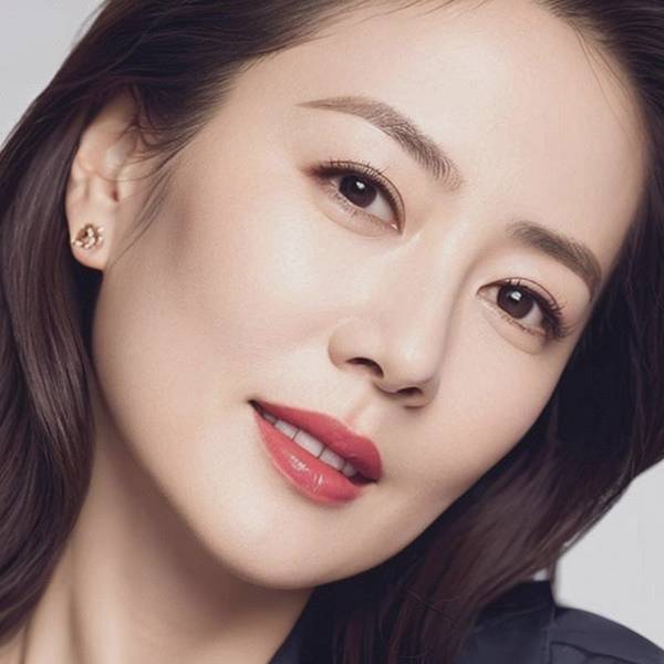 紀梵希散粉色號推薦，選擇最適合你膚色的紀梵希明星散粉色號指南