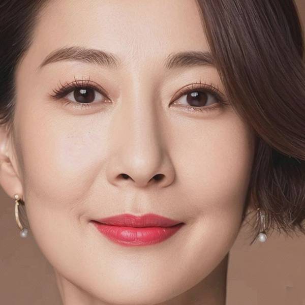 黃皮膚適合什么顏色口紅，黃皮膚口紅選色指南，實用顯白美妝全解析